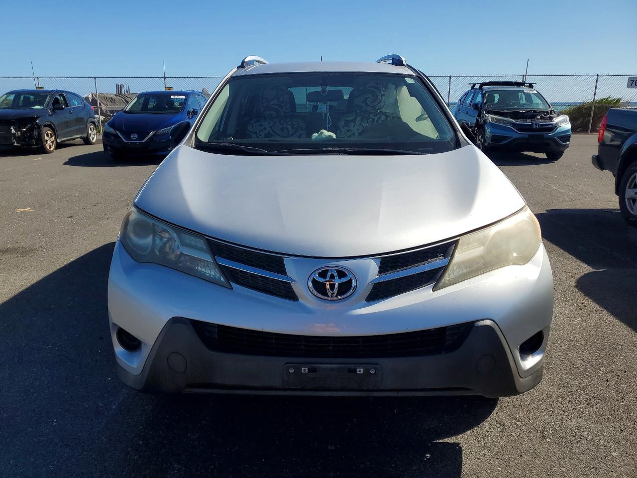 2014 TOYOTA RAV4 LE photo 5