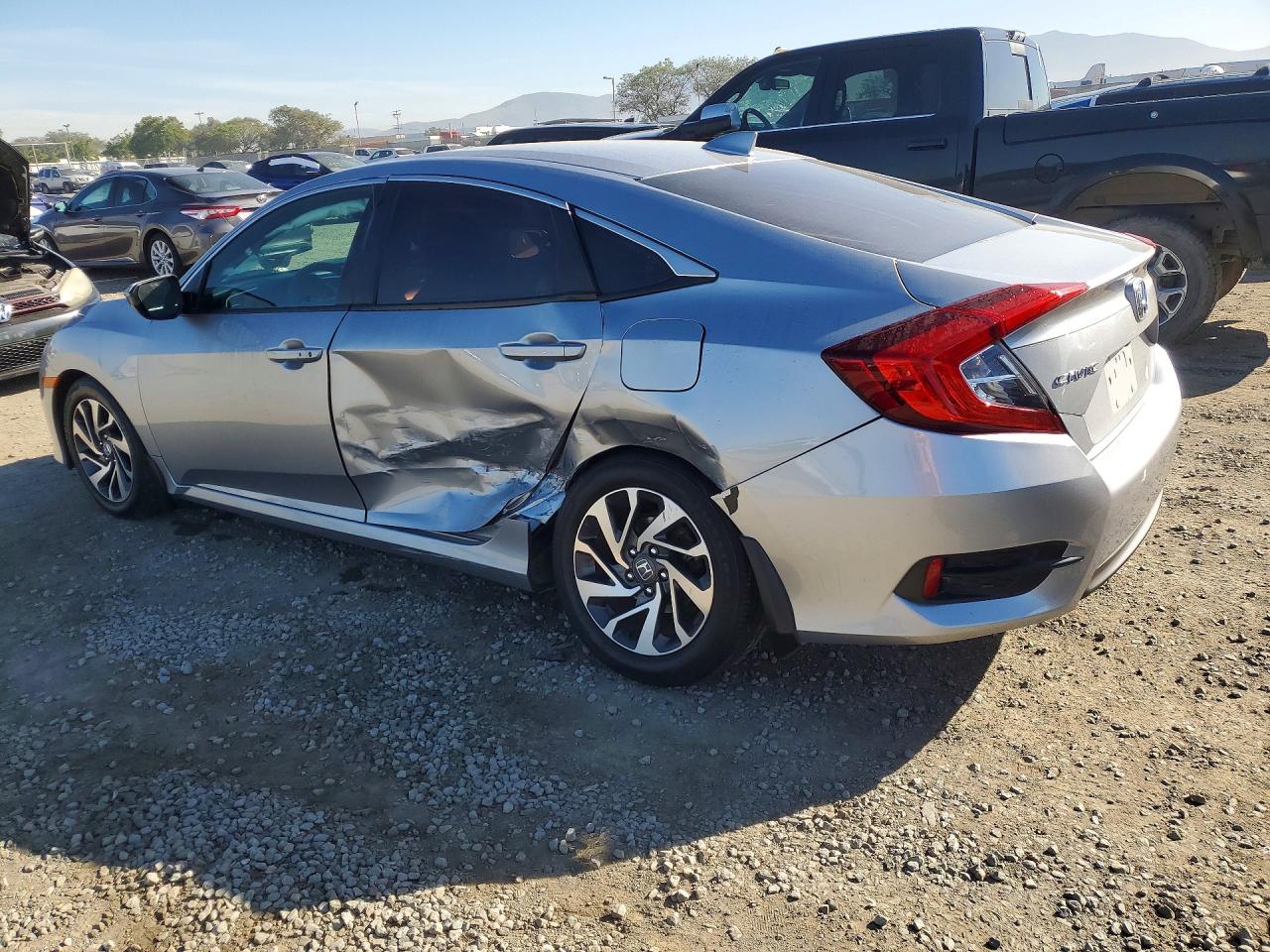 2017 HONDA CIVIC EX photo 2