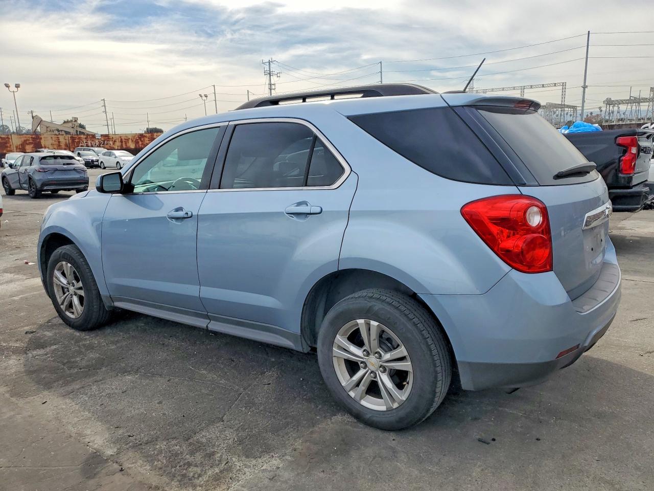 2015 CHEVROLET EQUINOX LT photo 3