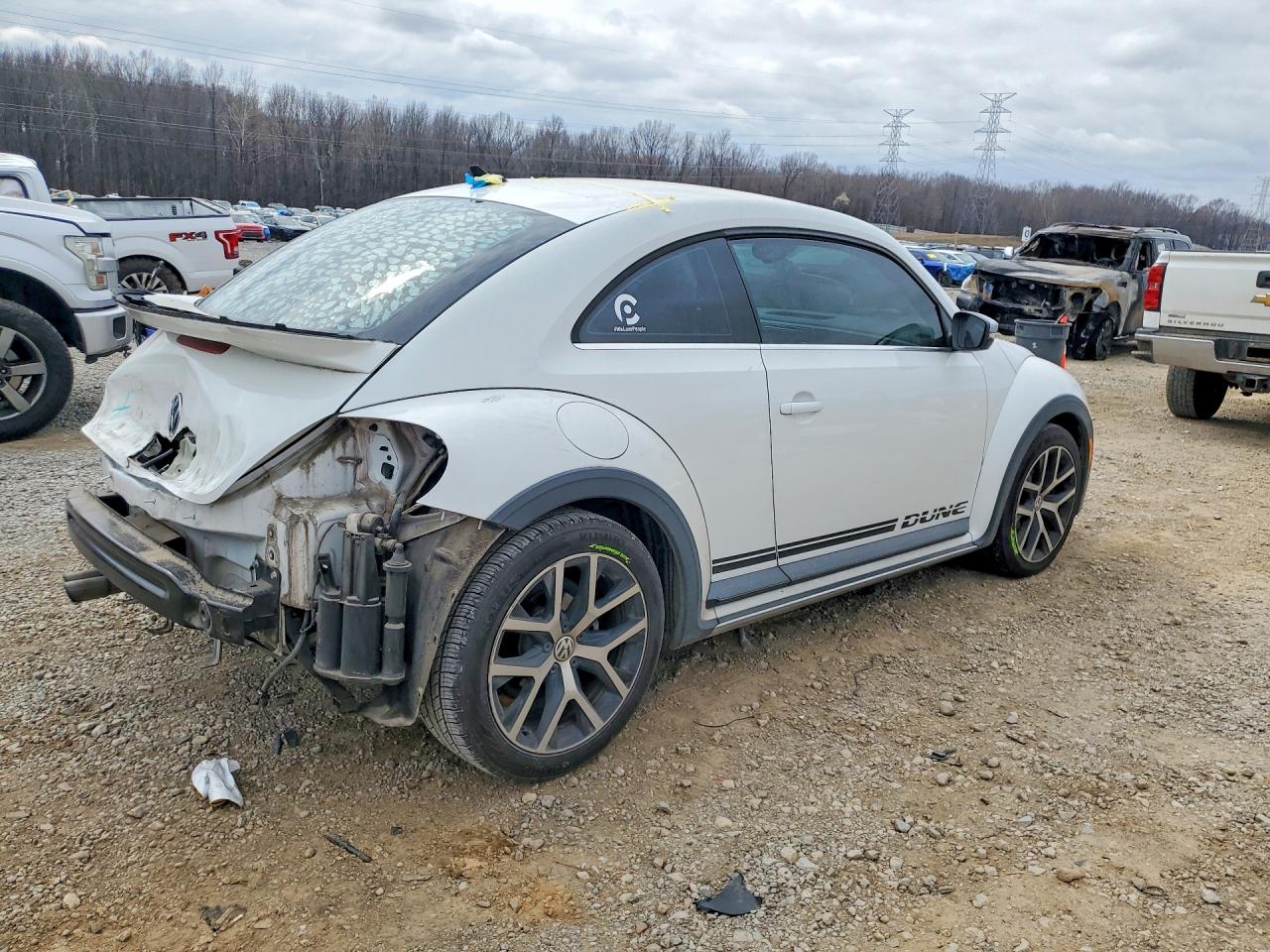 2016 VOLKSWAGEN BEETLE DUNE photo 5