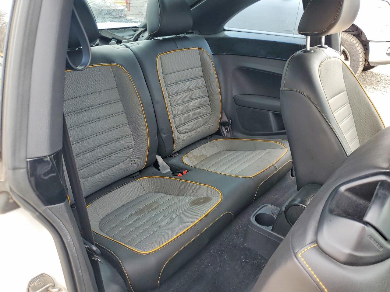 2016 VOLKSWAGEN BEETLE DUNE photo 21