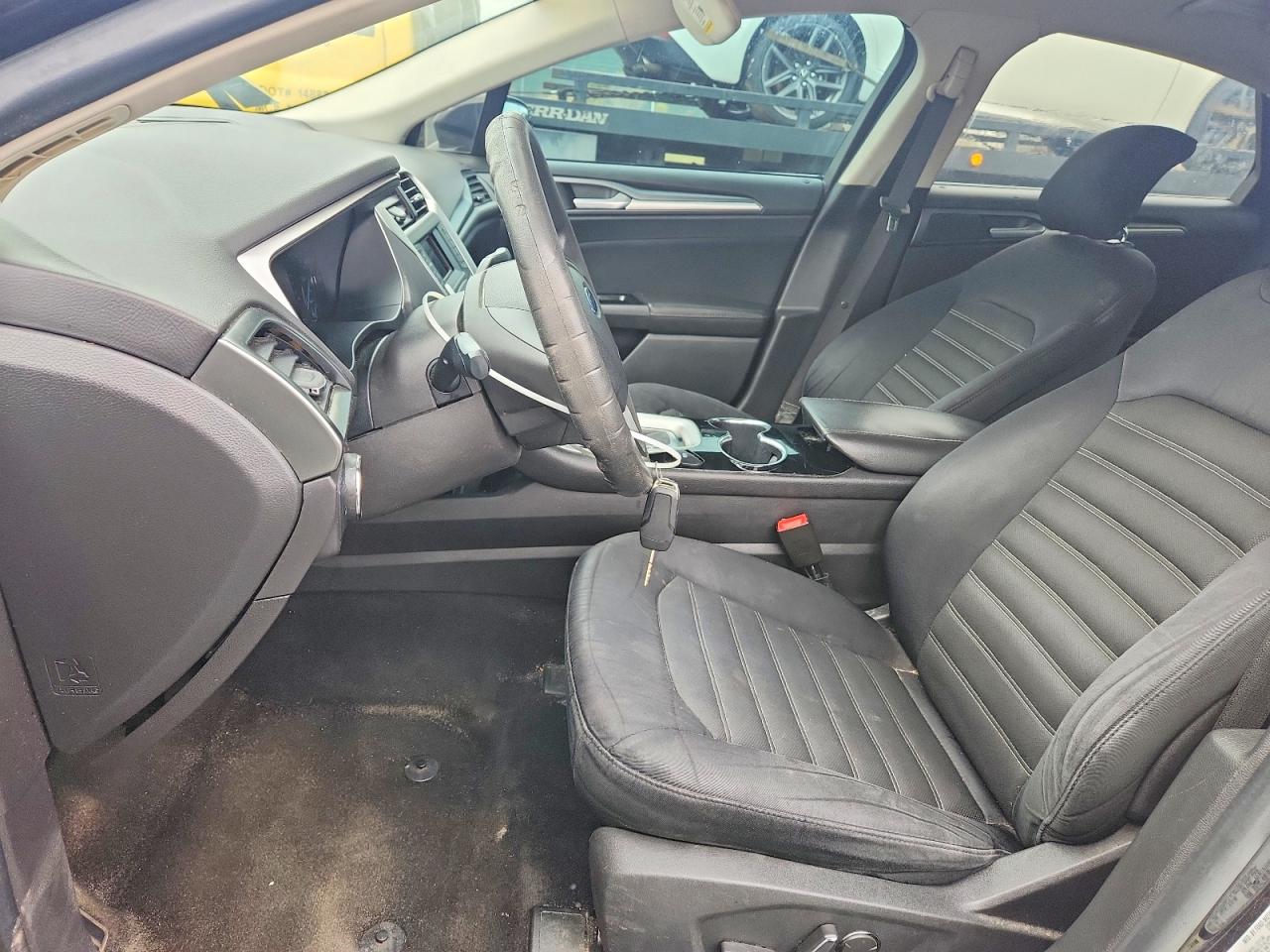 2014 FORD FUSION SE photo 13