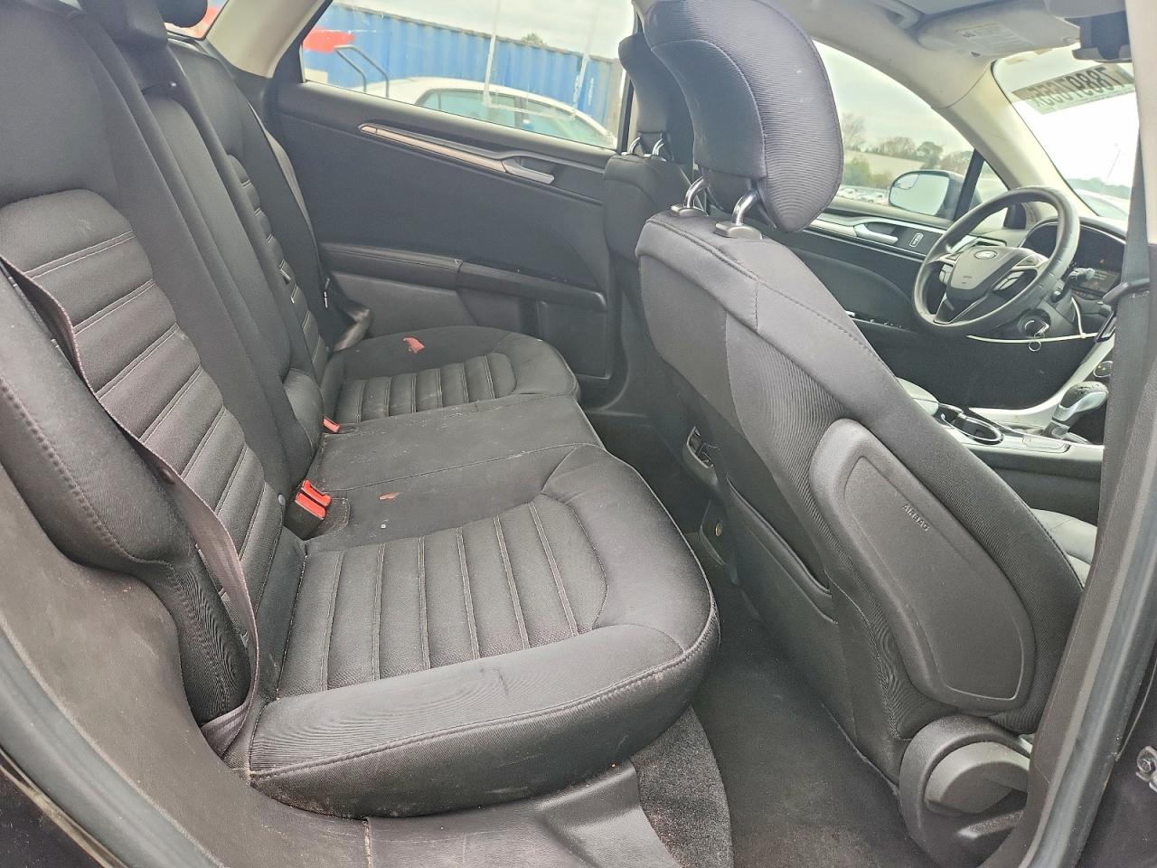 2014 FORD FUSION SE photo 19