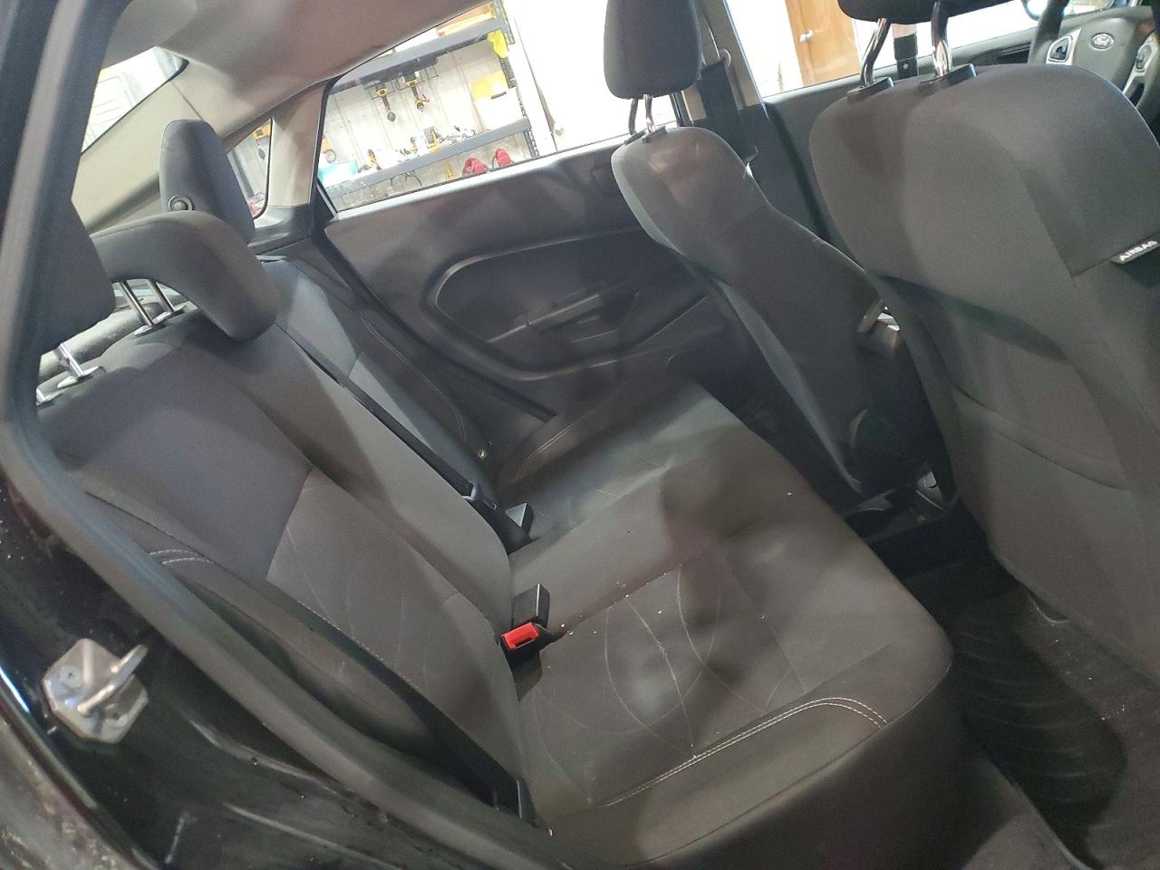 2019 FORD FIESTA SE photo 28