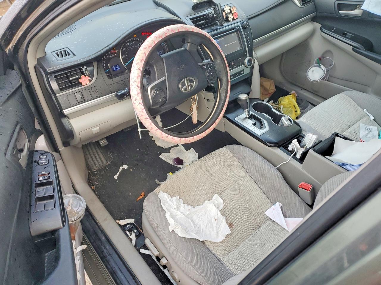 2012 TOYOTA CAMRY LE photo 8