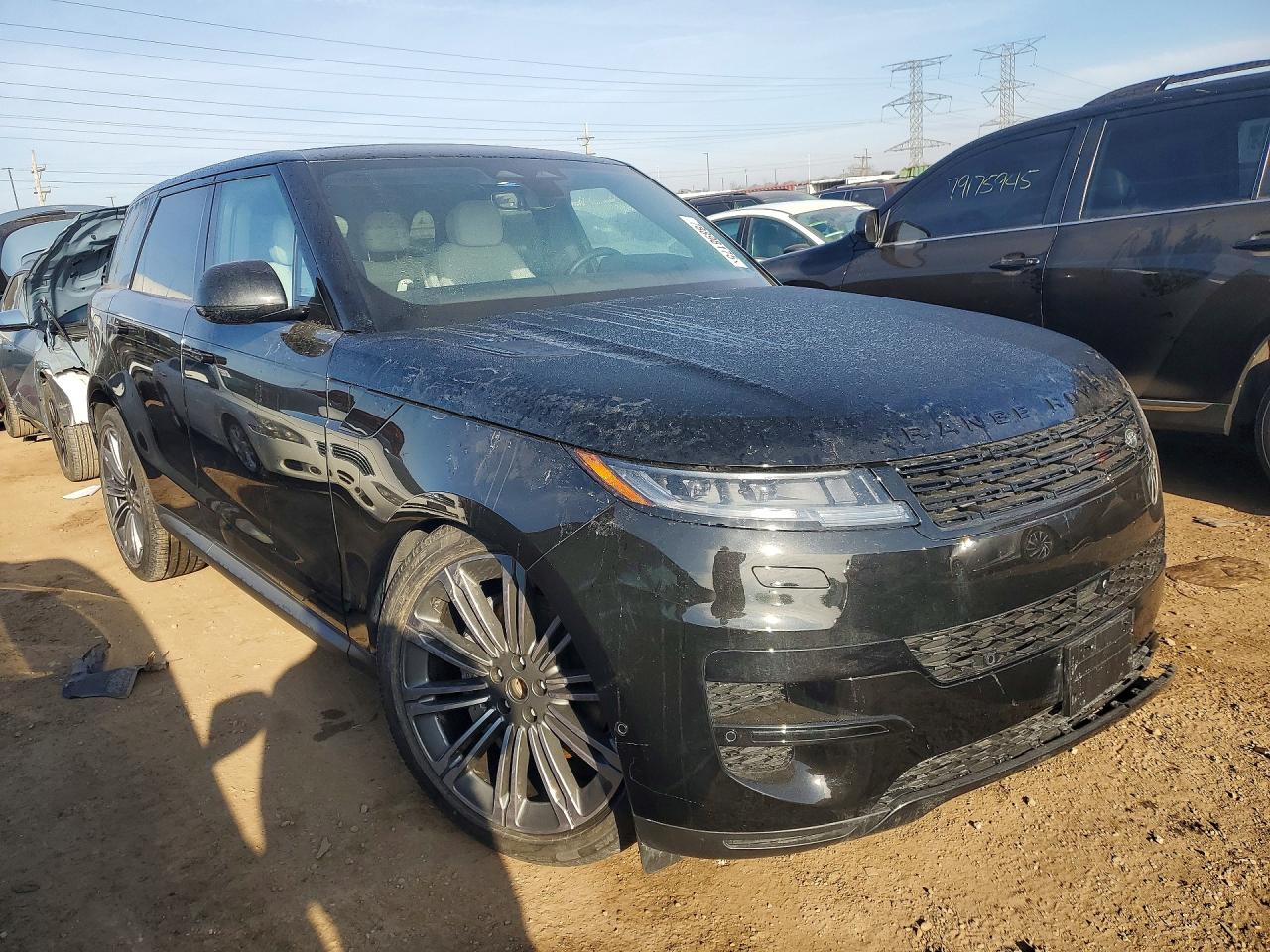 2025 LAND ROVER RANGE ROVER SPORT SE photo 4