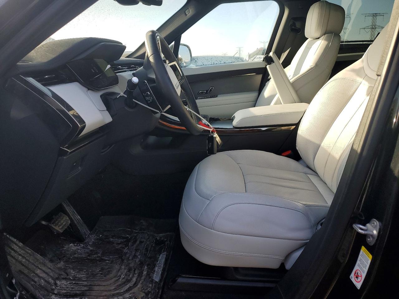 2025 LAND ROVER RANGE ROVER SPORT SE photo 7