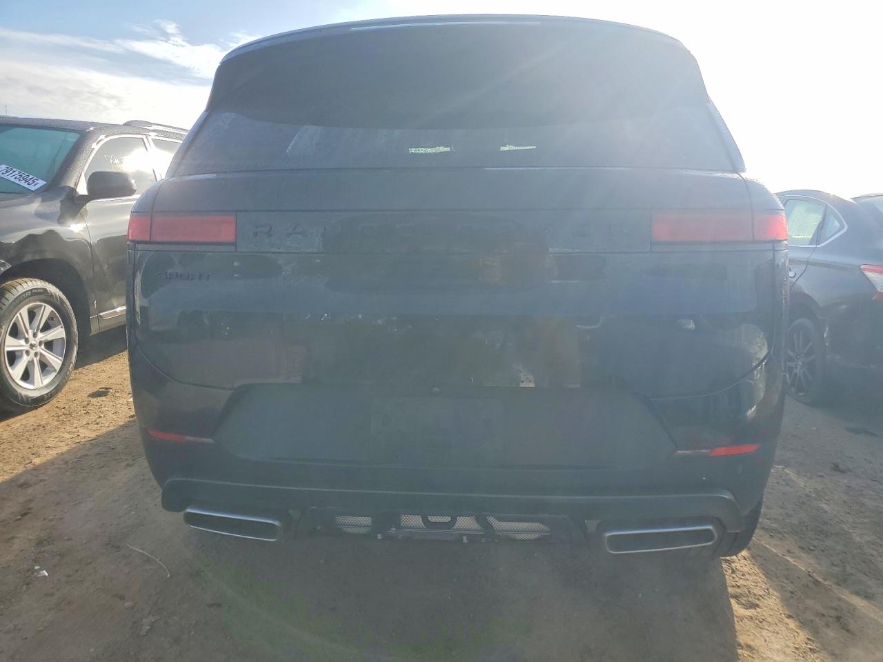 2025 LAND ROVER RANGE ROVER SPORT SE photo 6