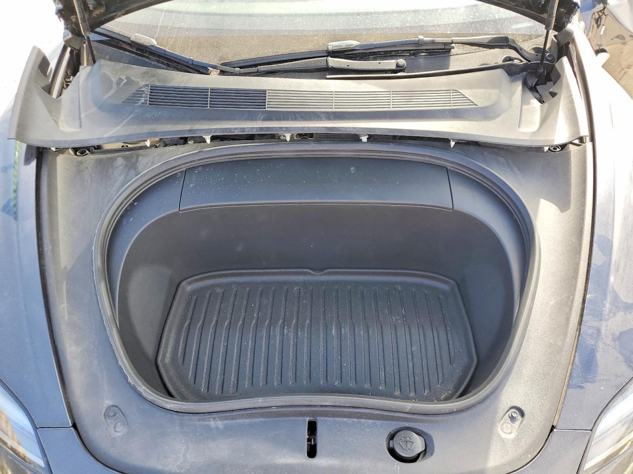 2024 TESLA MODEL 3 photo 11