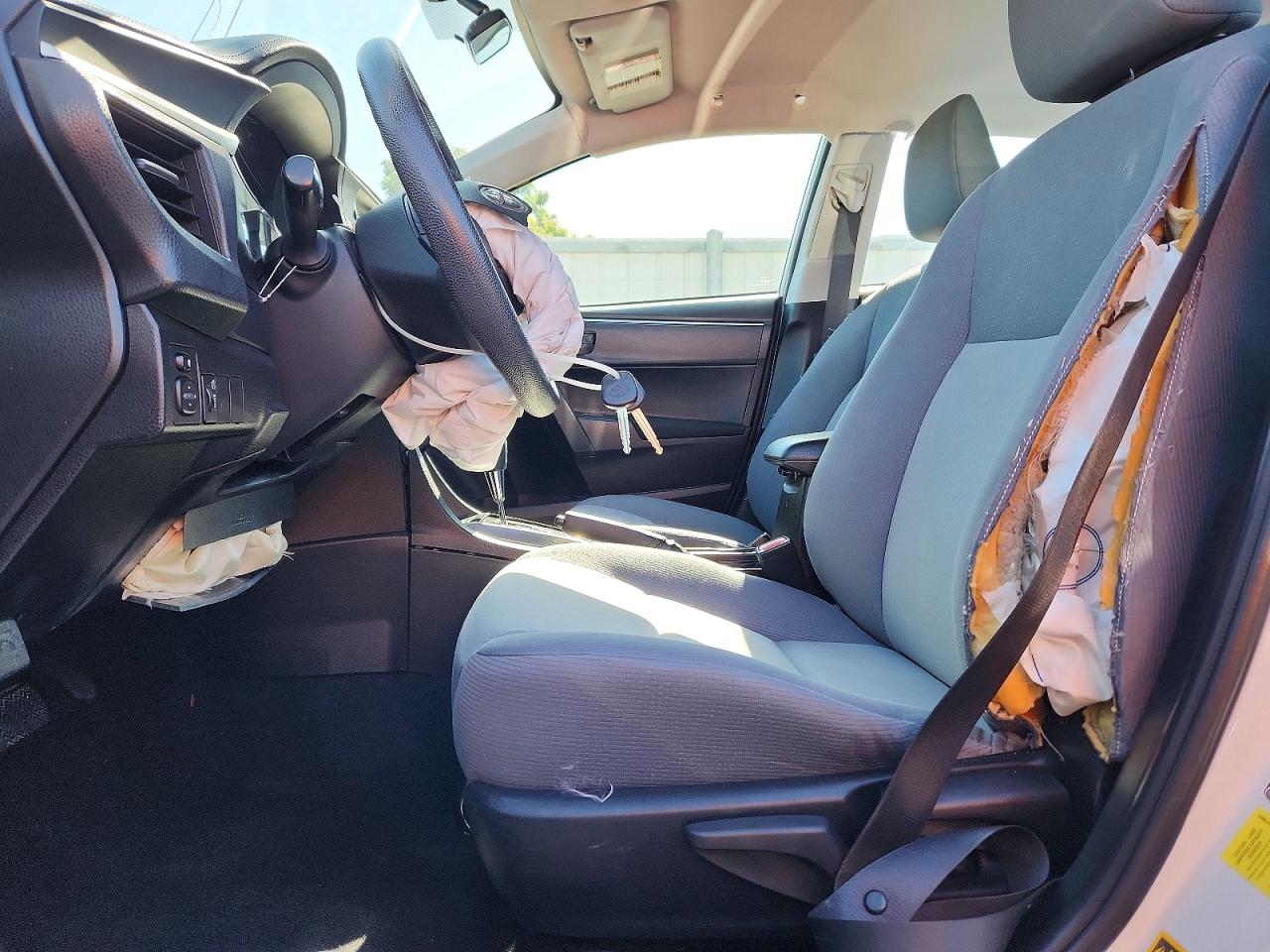 2015 TOYOTA COROLLA L photo 19