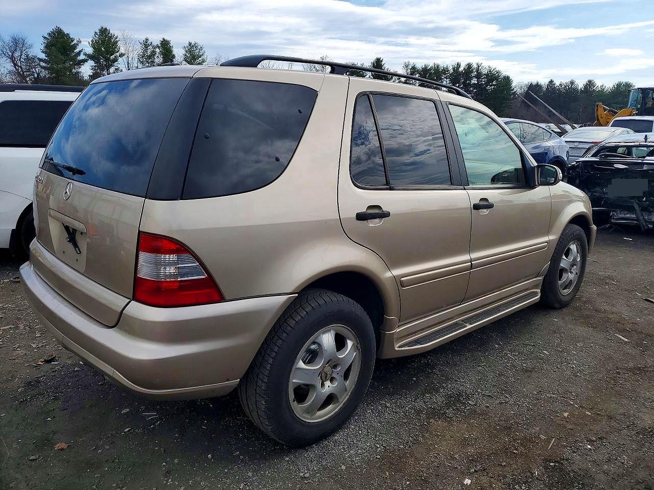 2002 MERCEDES-BENZ ML 320 photo 3
