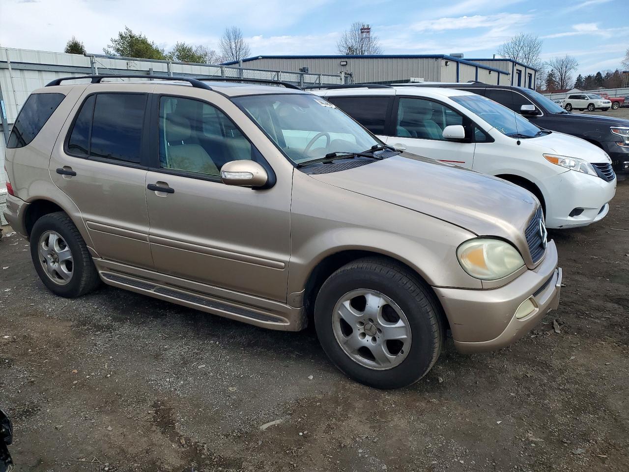 2002 MERCEDES-BENZ ML 320 photo 4