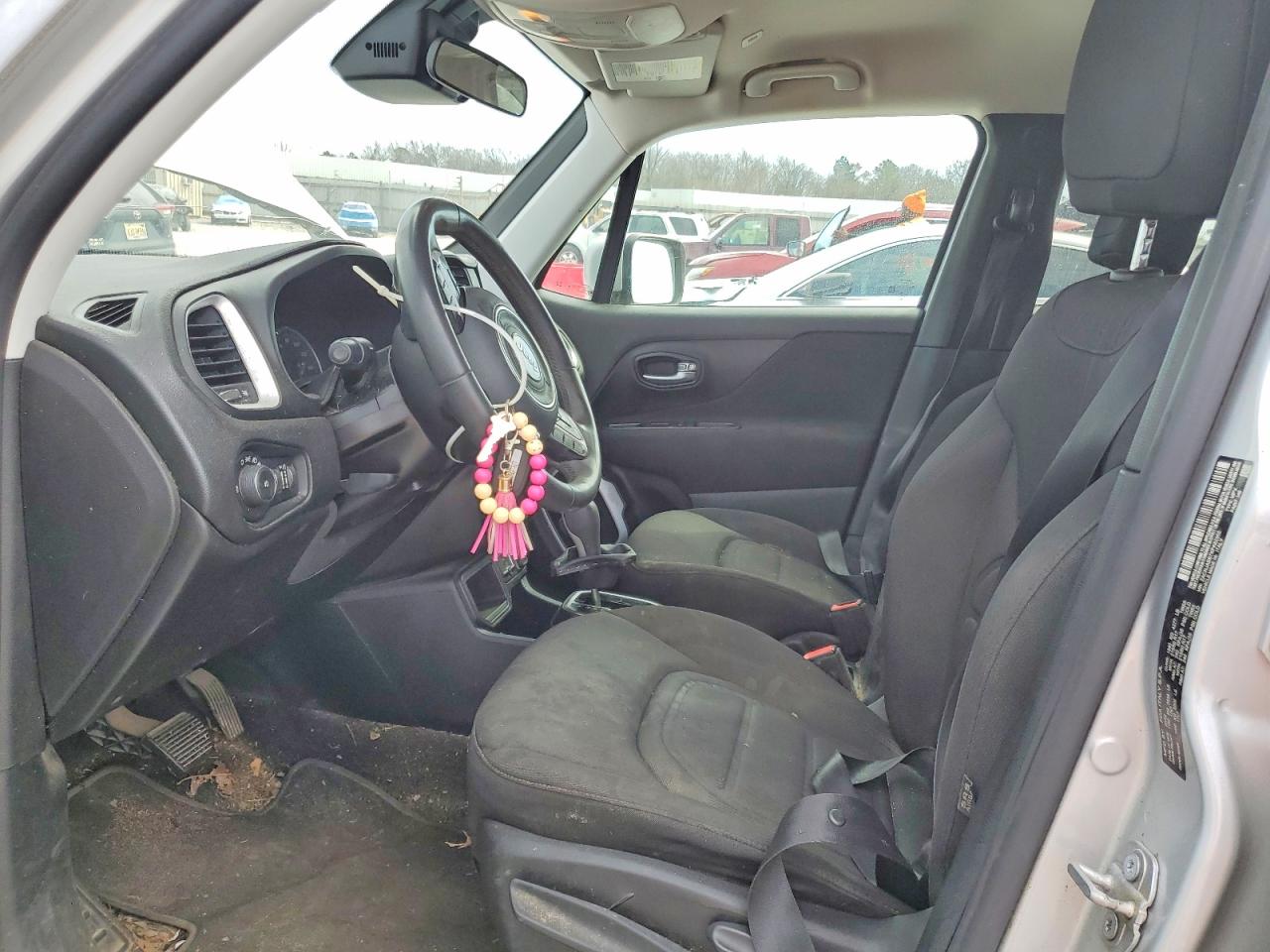 2019 JEEP RENEGADE LATITUDE photo 13