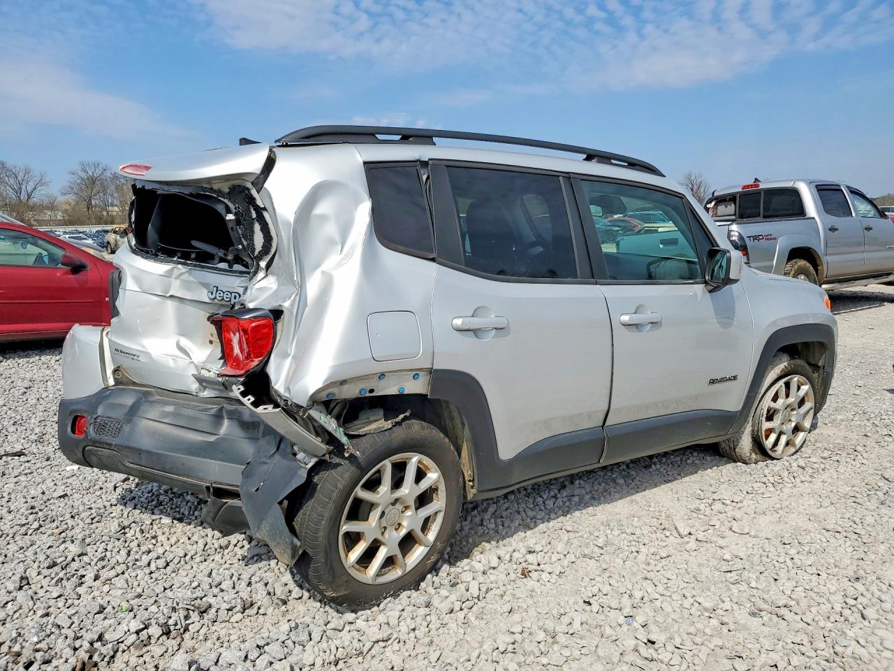 2019 JEEP RENEGADE LATITUDE photo 5