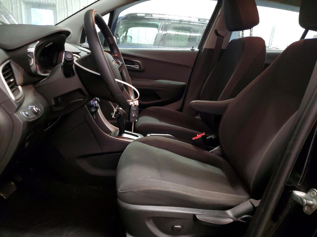 2018 CHEVROLET TRAX LS photo 19