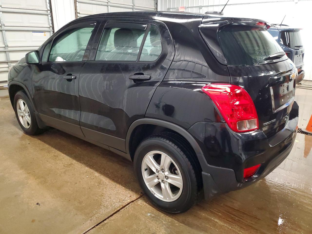 2018 CHEVROLET TRAX LS photo 4
