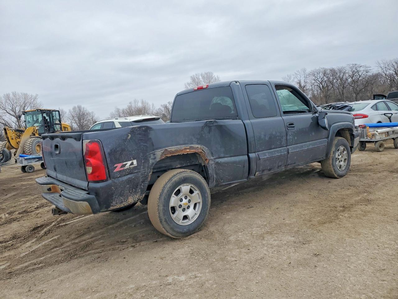 2005 CHEVROLET SILVERADO K1500 photo 3