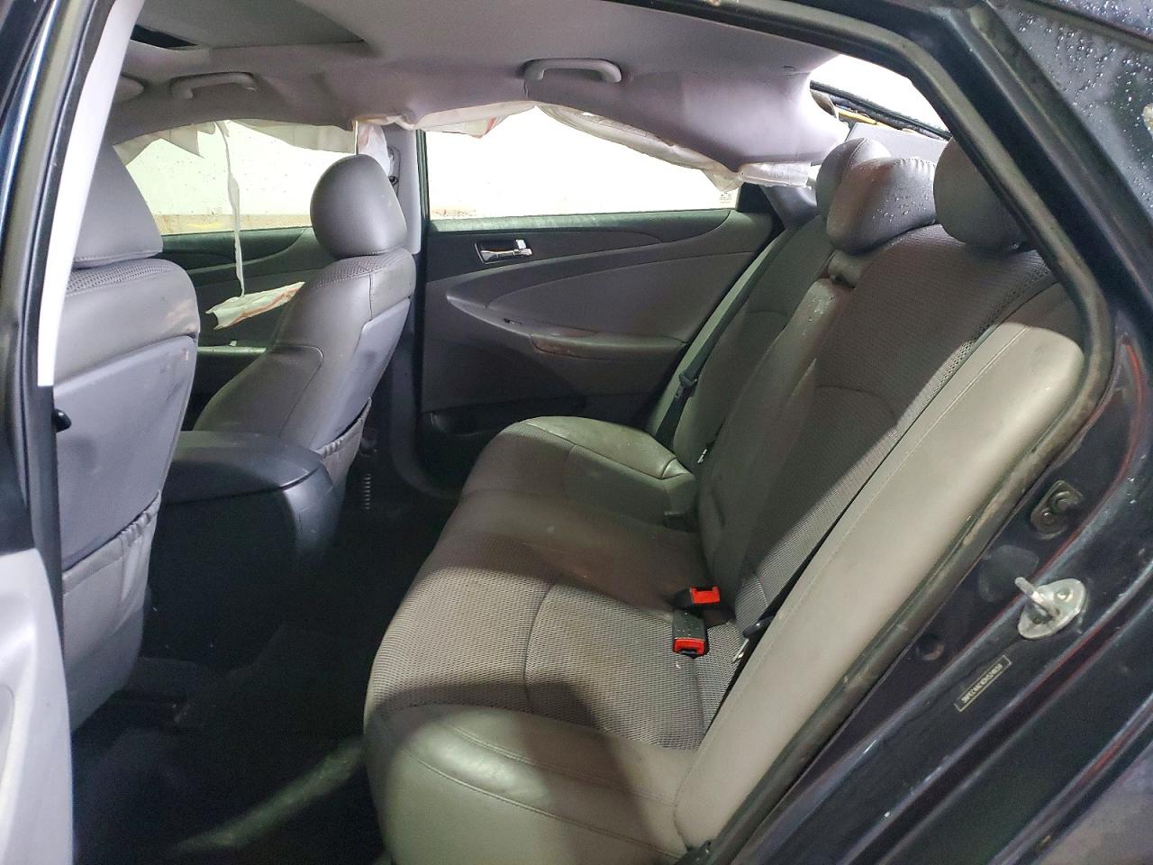 2013 HYUNDAI SONATA SE photo 10