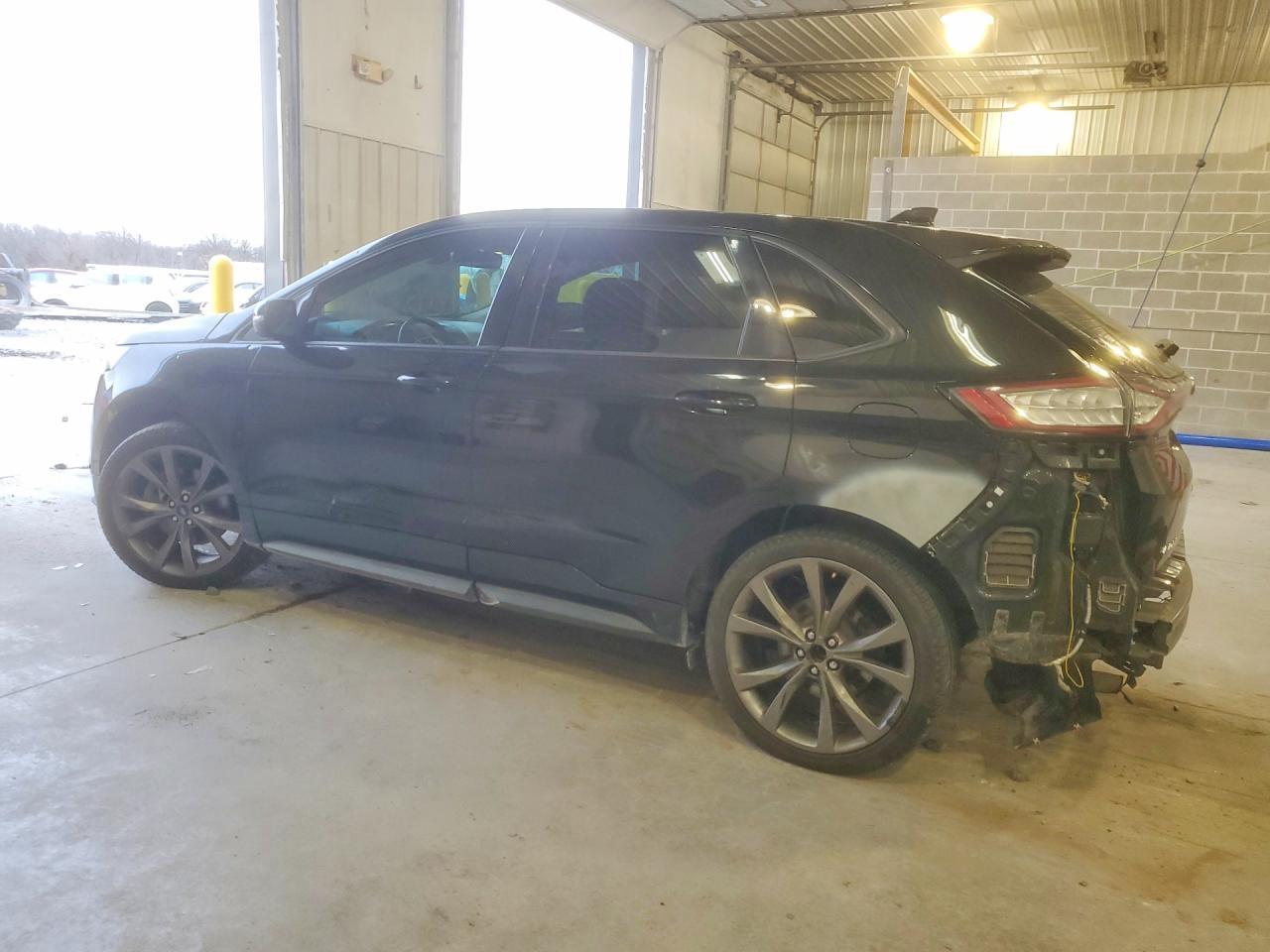 2015 FORD EDGE SPORT photo 2