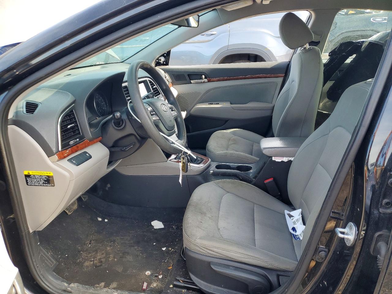 2017 HYUNDAI ELANTRA SE photo 13