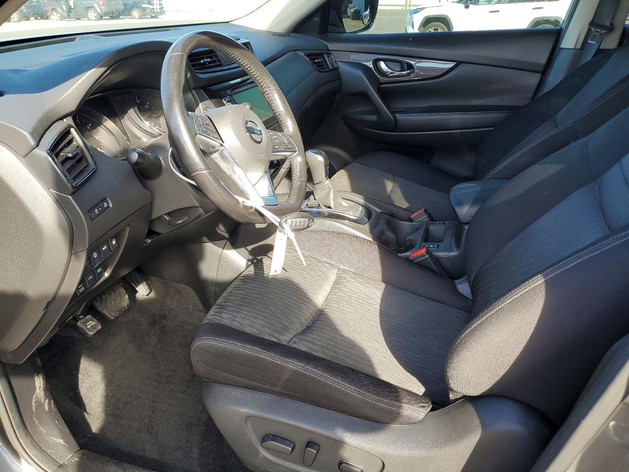 2019 NISSAN ROGUE SV photo 19