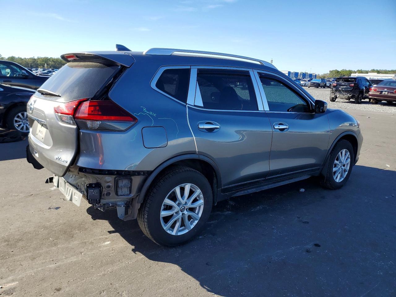 2019 NISSAN ROGUE SV photo 7