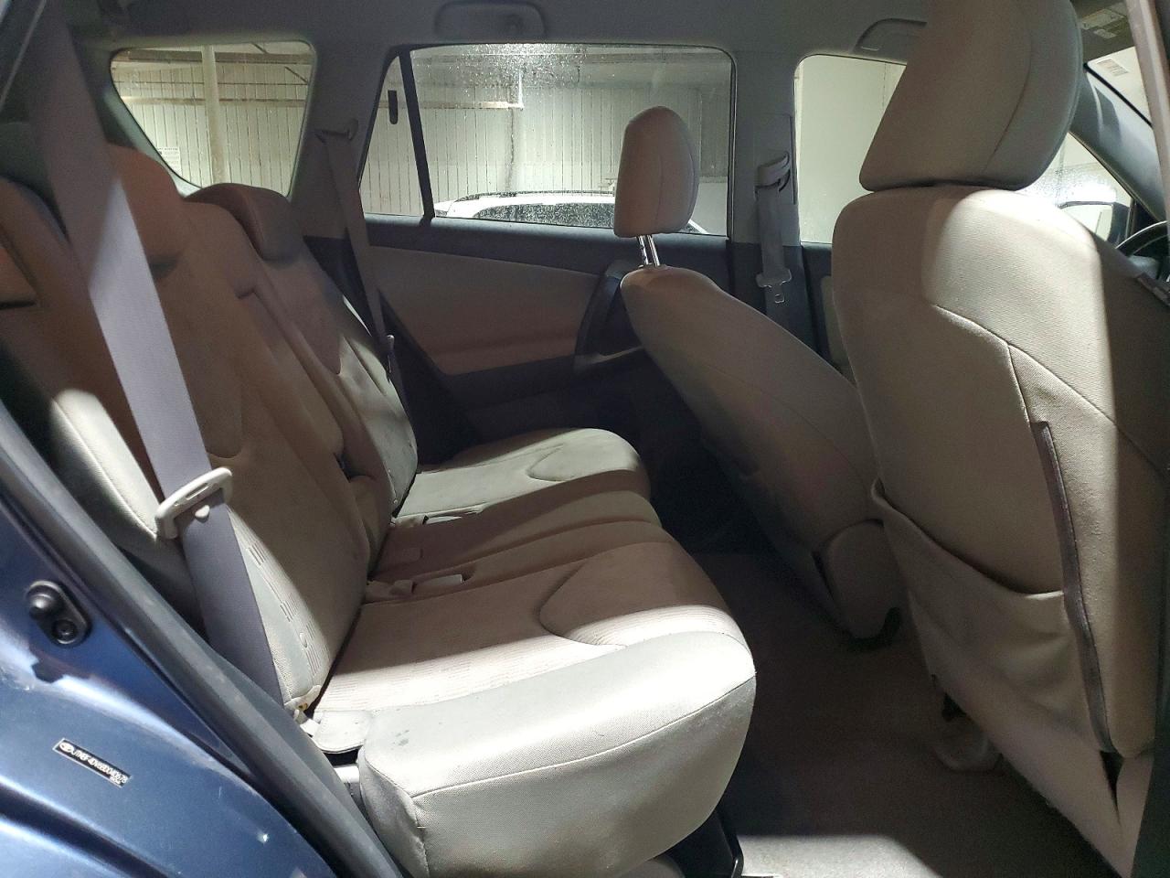 2011 TOYOTA RAV4 BASE photo 21