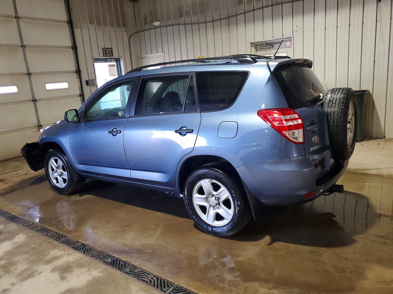 2011 TOYOTA RAV4 BASE photo 3