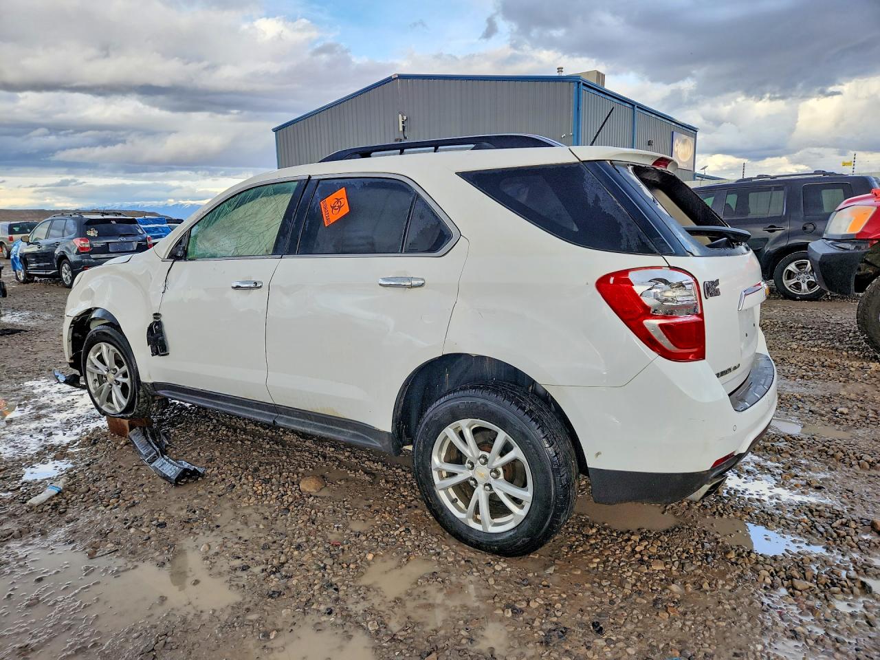 2017 CHEVROLET EQUINOX LT photo 2