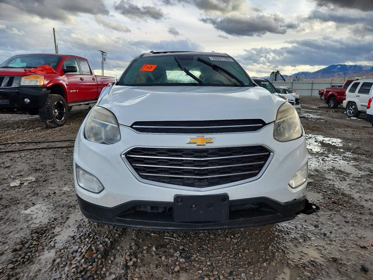 2017 CHEVROLET EQUINOX LT photo 5