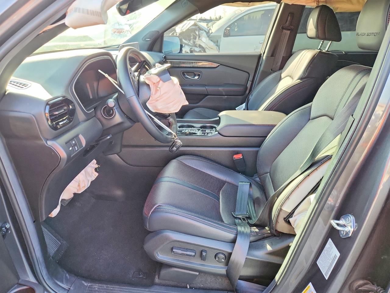 2025 HONDA PILOT BLACK photo 13