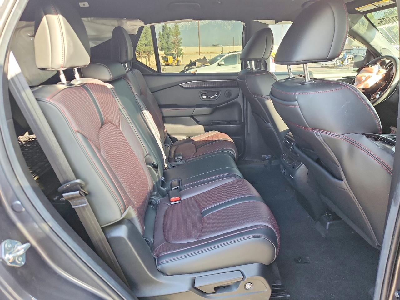 2025 HONDA PILOT BLACK photo 19