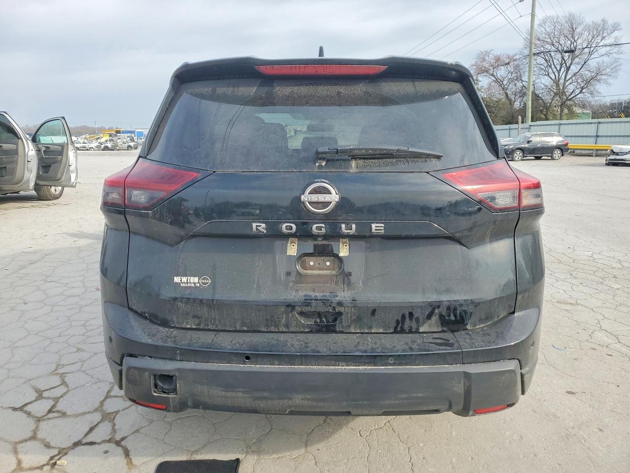 2024 NISSAN ROGUE S photo 11