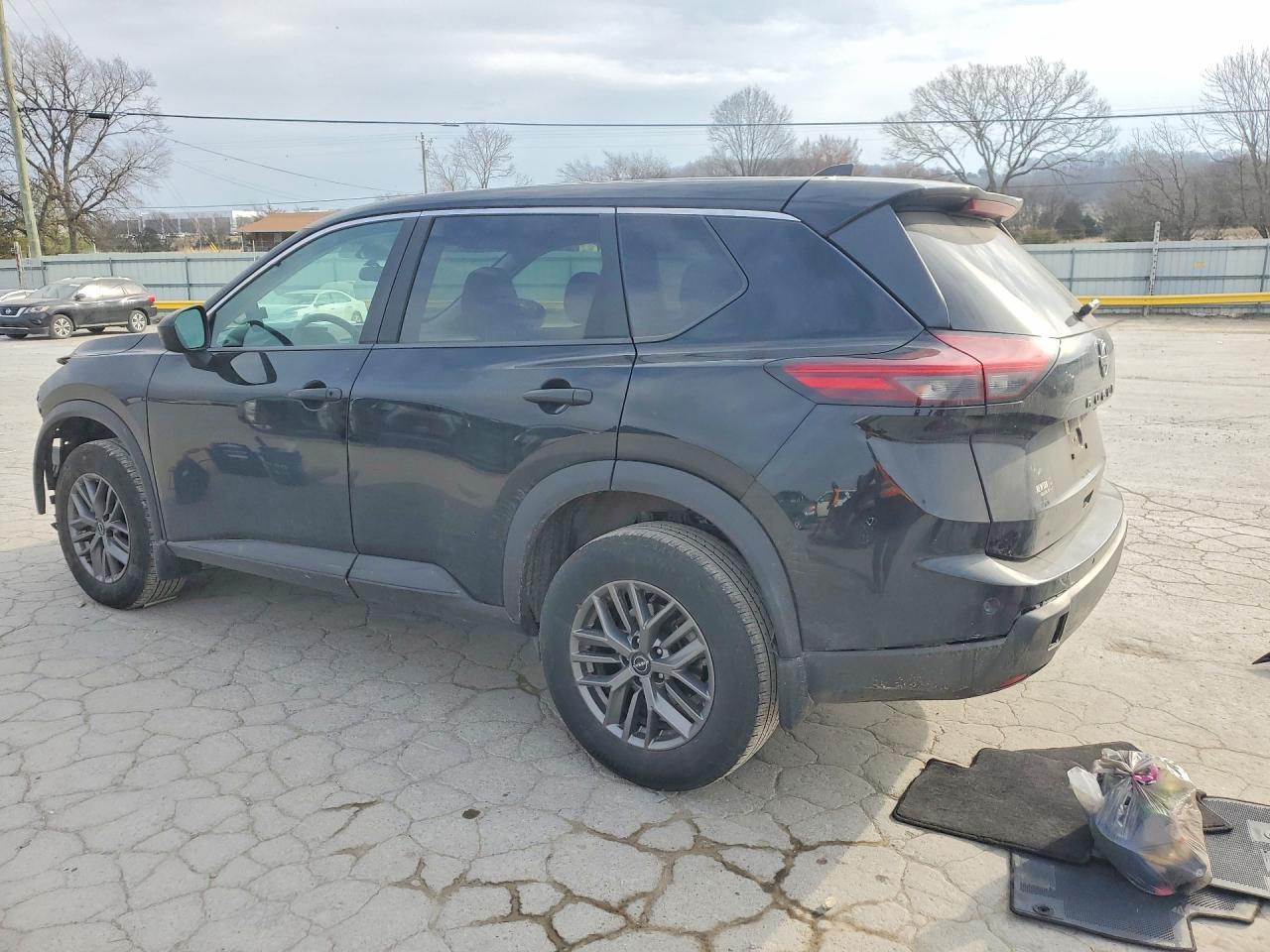 2024 NISSAN ROGUE S photo 3