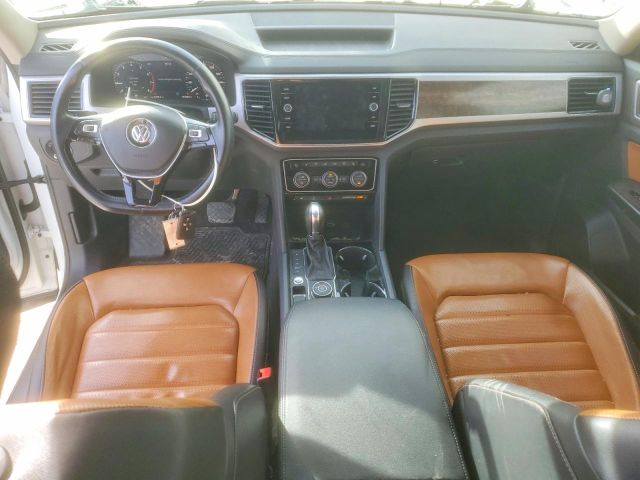 2018 VOLKSWAGEN ATLAS SEL PREMIUM photo 8