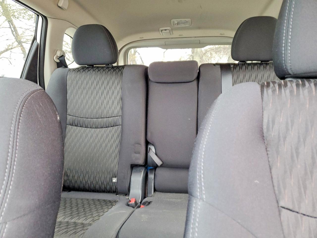 2019 NISSAN ROGUE SV photo 19
