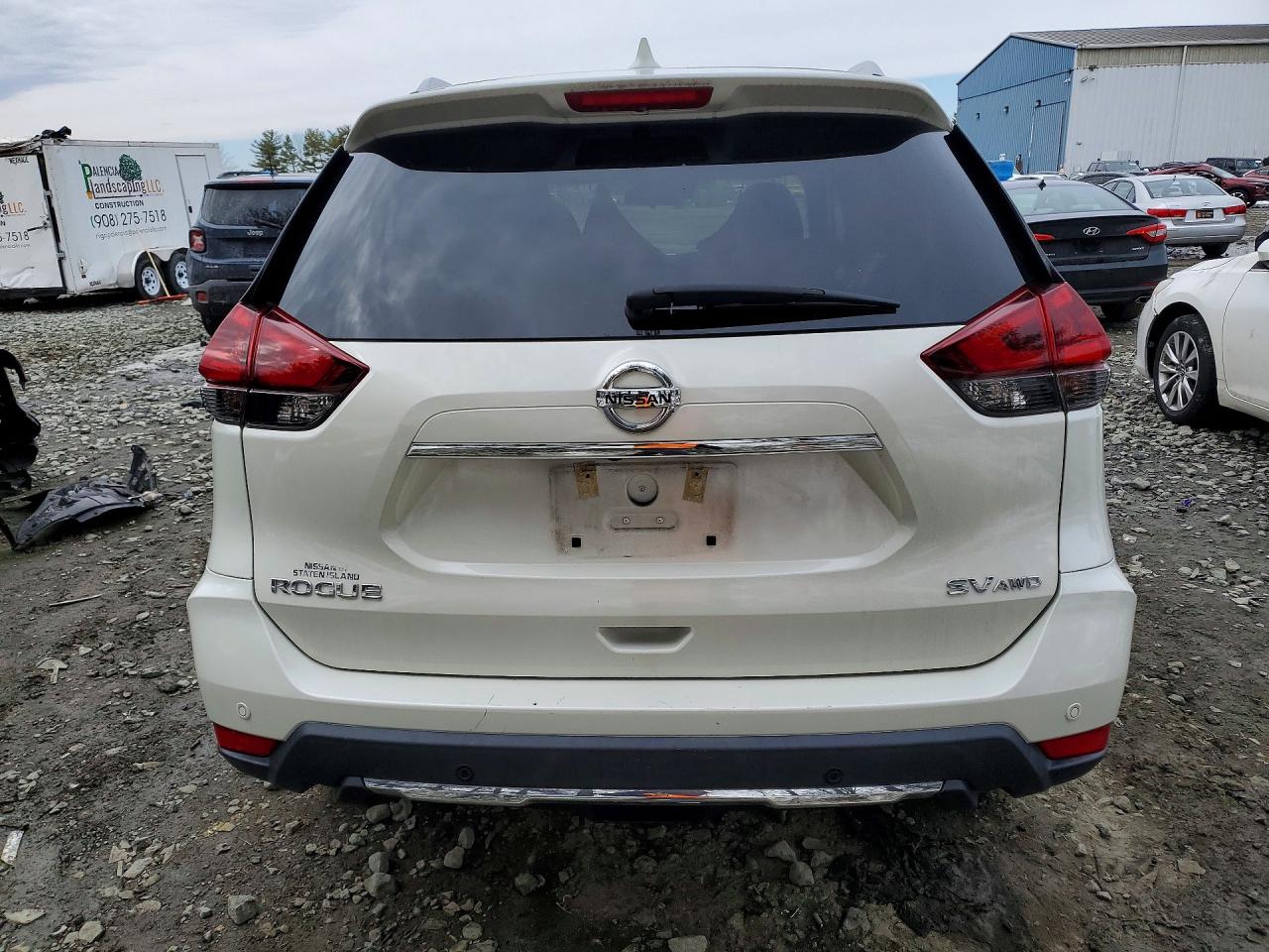 2019 NISSAN ROGUE SV photo 11