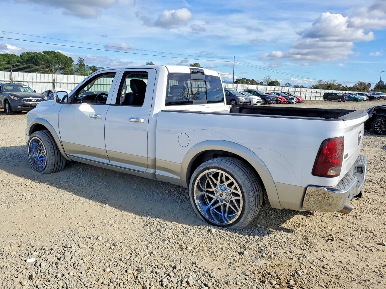 2010 DODGE RAM 1500 photo 4