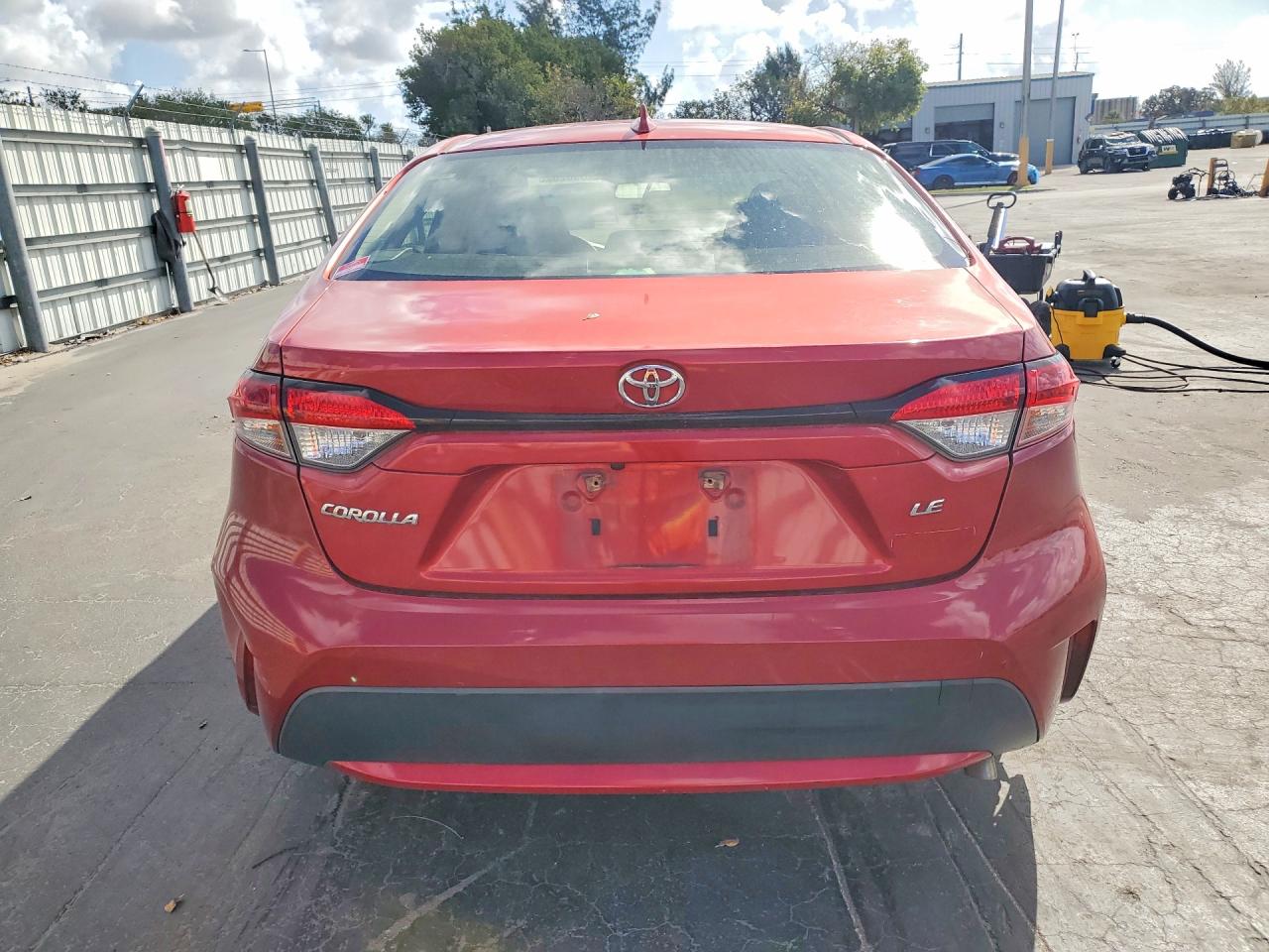 2020 TOYOTA COROLLA LE photo 11