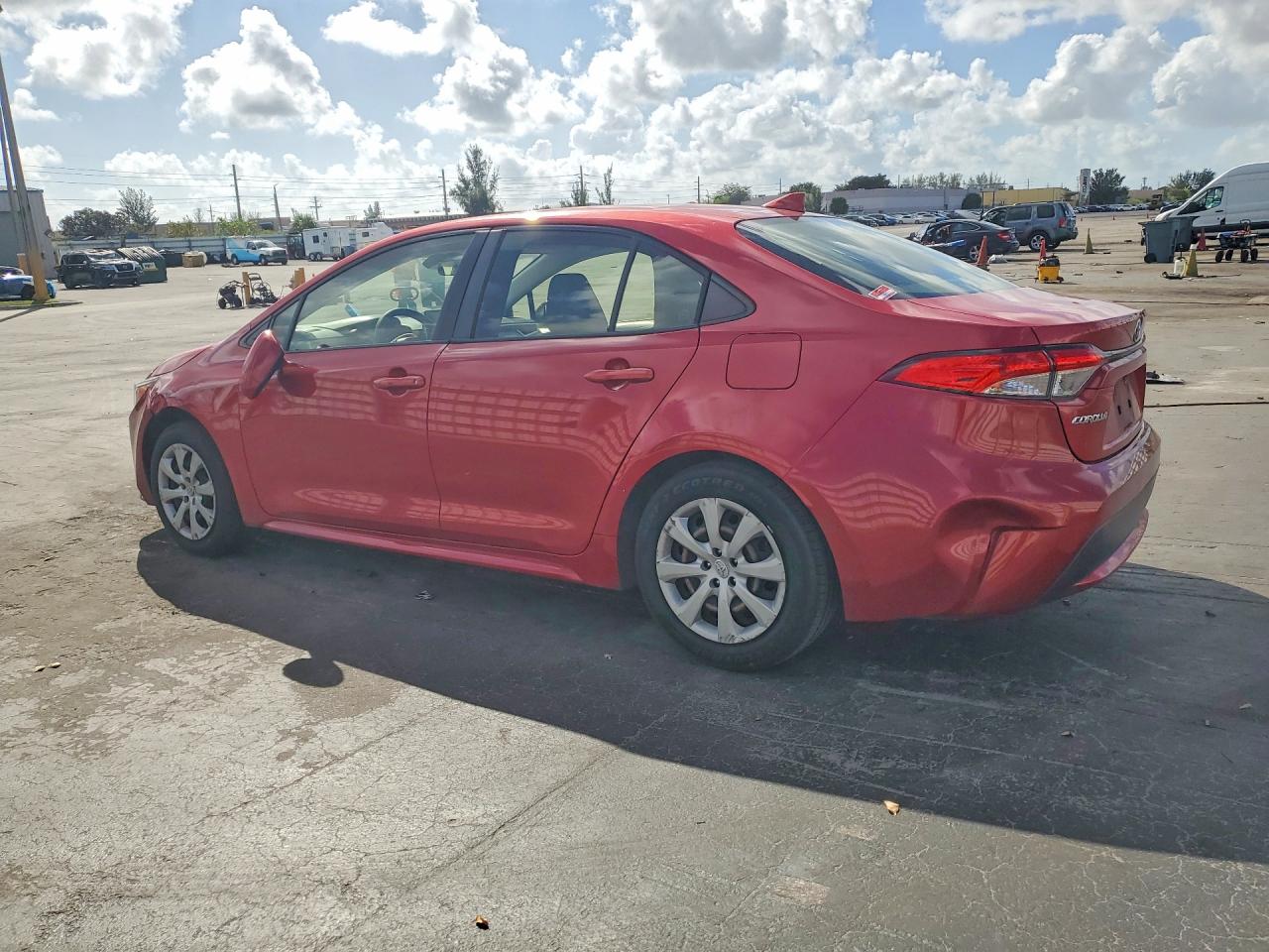 2020 TOYOTA COROLLA LE photo 3