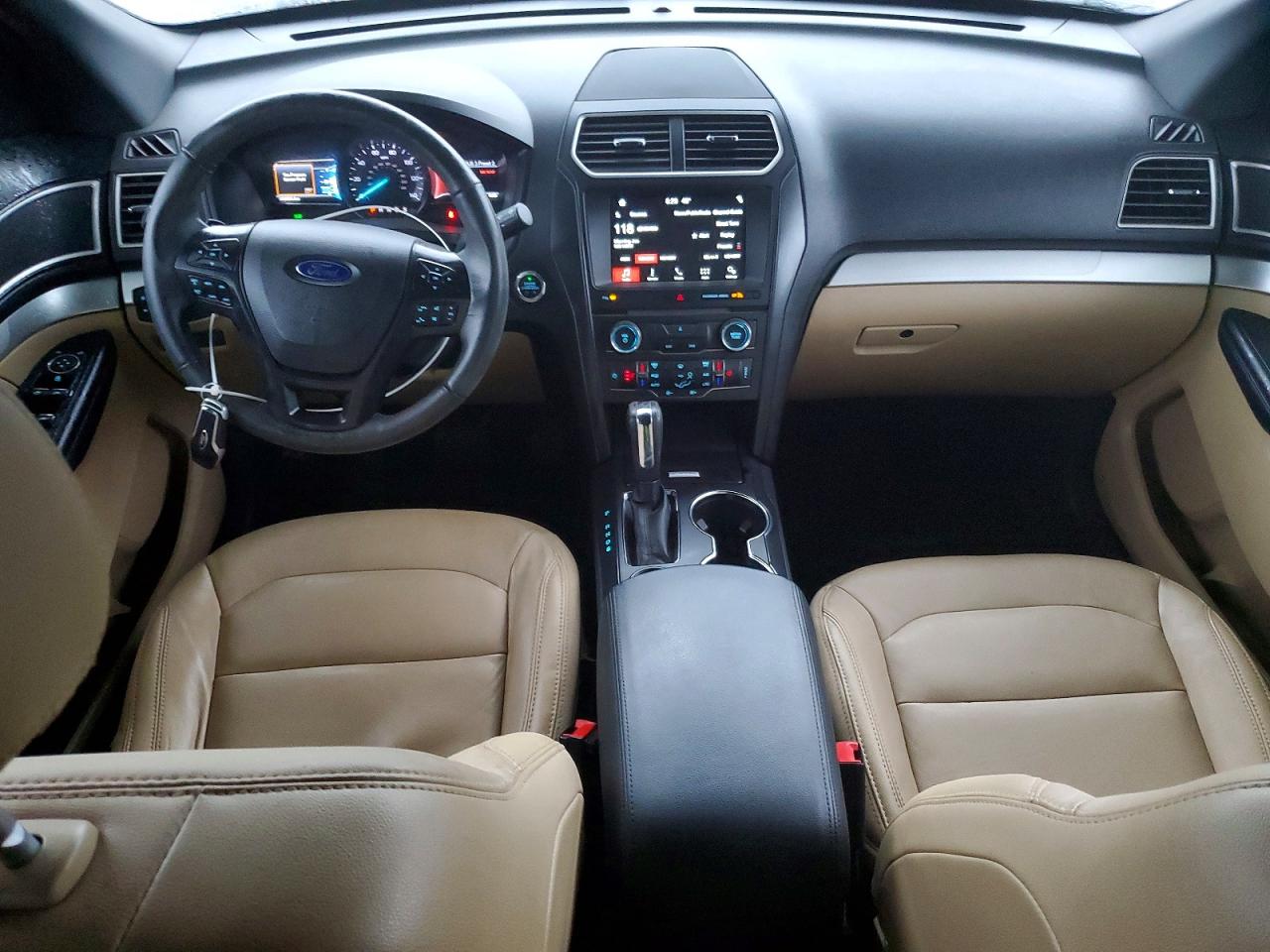 2017 FORD EXPLORER XLT photo 8
