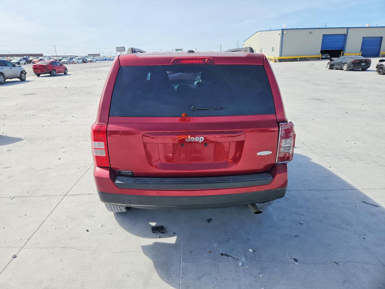 2012 JEEP PATRIOT LATITUDE photo 11
