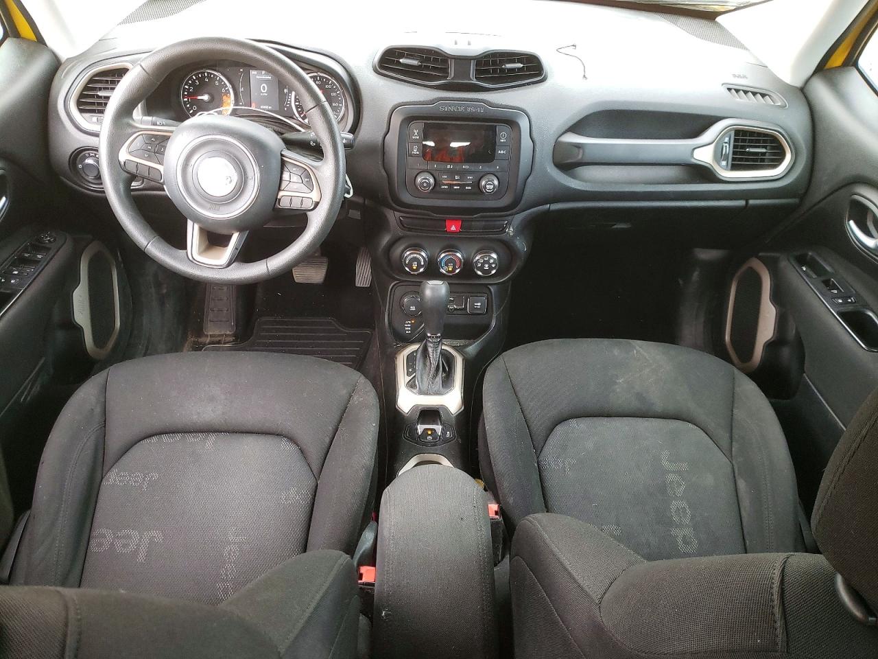 2015 JEEP RENEGADE SPORT photo 15
