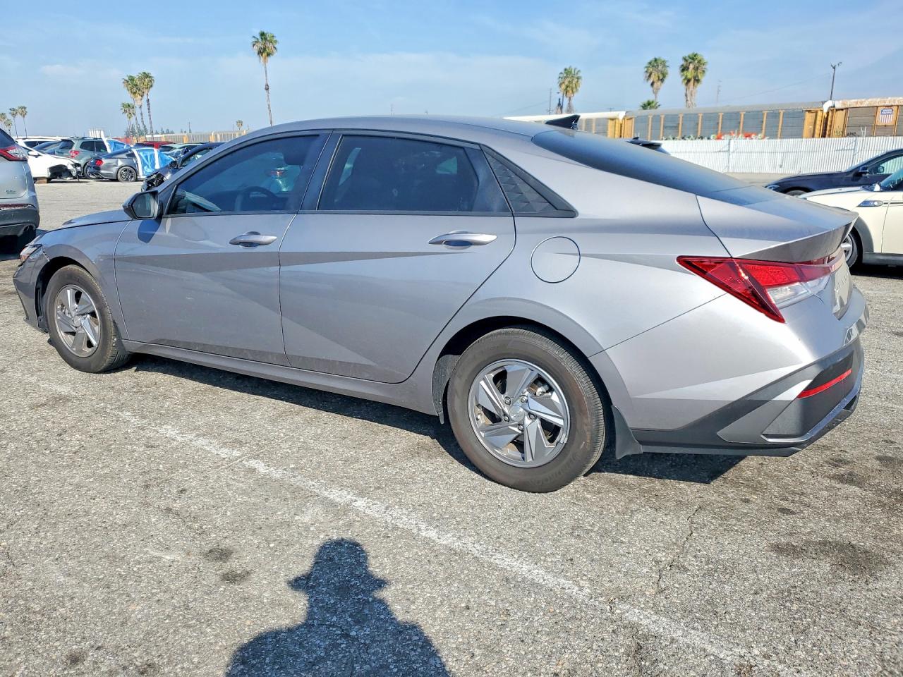 2025 HYUNDAI ELANTRA SE photo 2