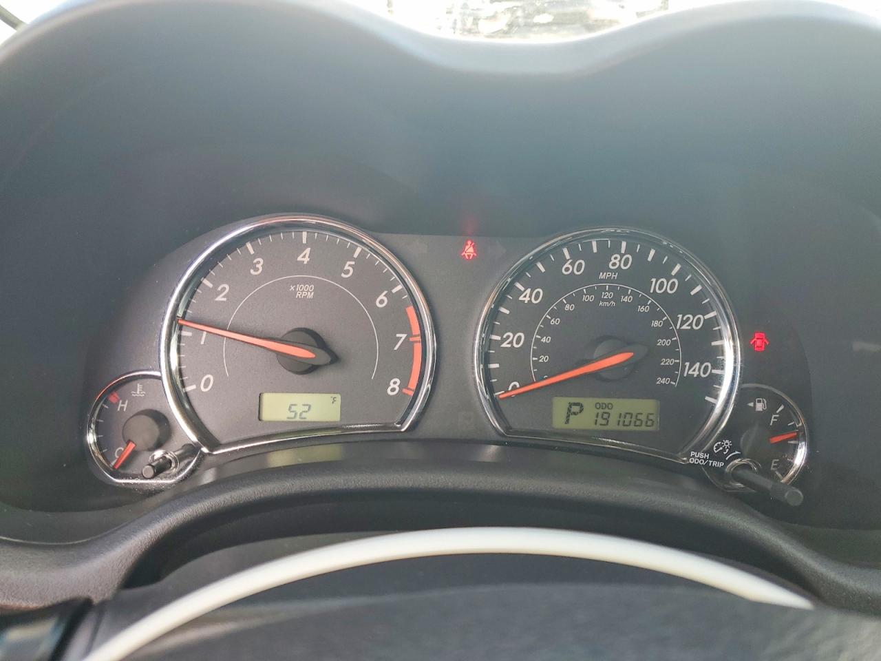 2011 TOYOTA COROLLA S photo 17
