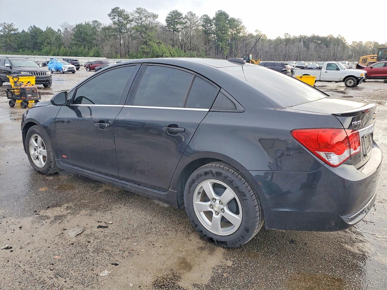 2015 CHEVROLET CRUZE LT photo 2