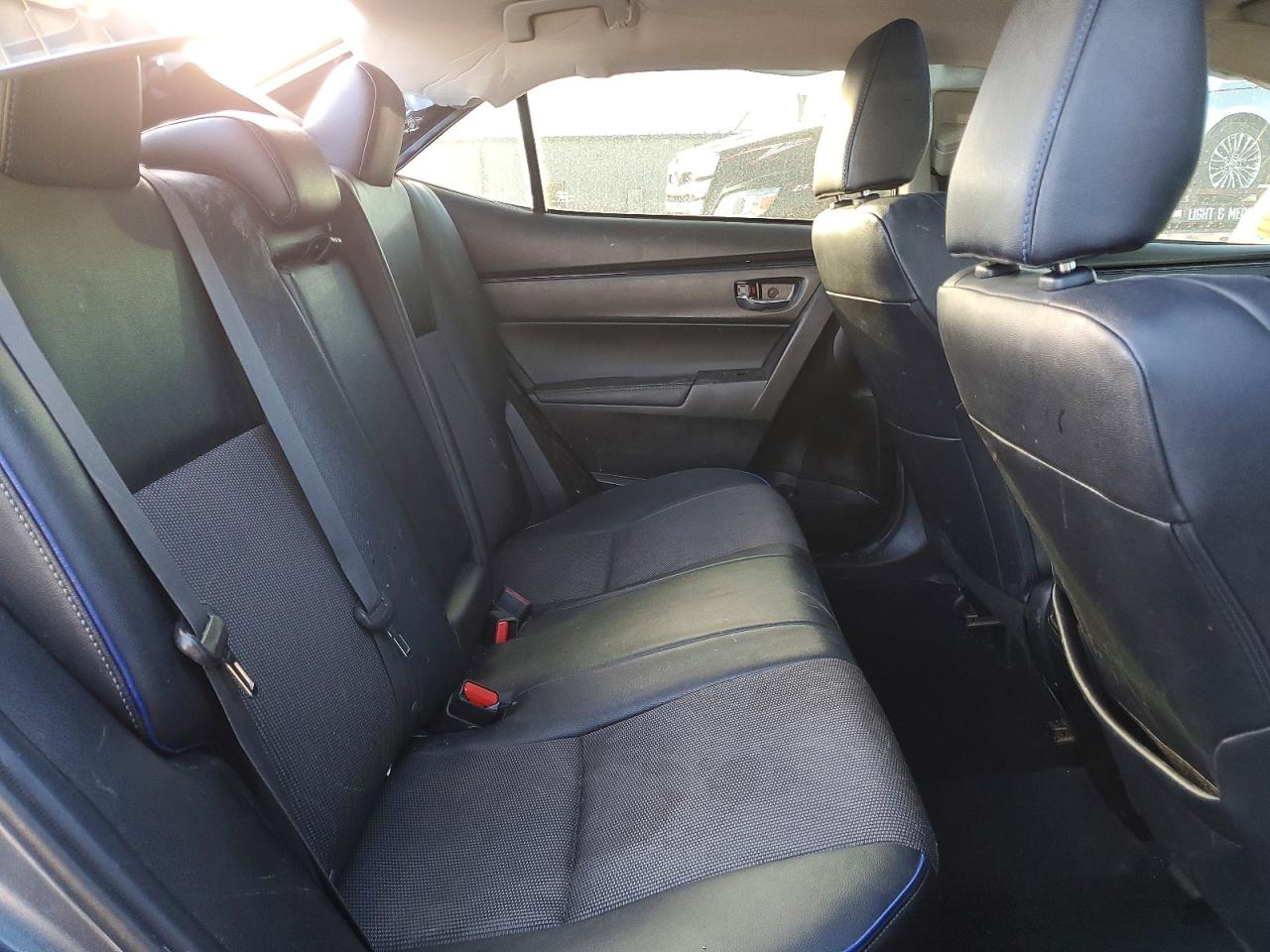 2019 TOYOTA COROLLA SE photo 10