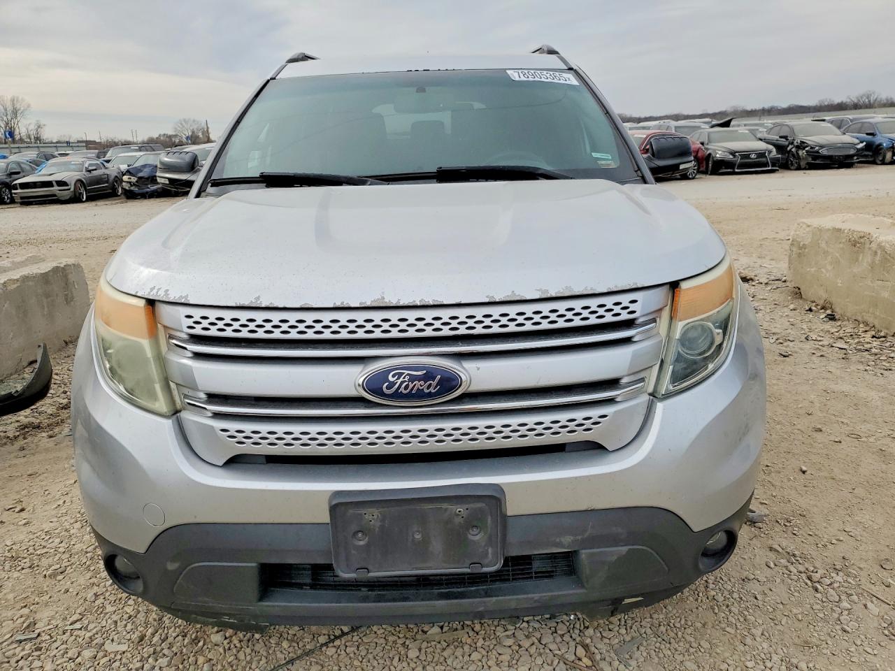 2015 FORD EXPLORER XLT photo 13