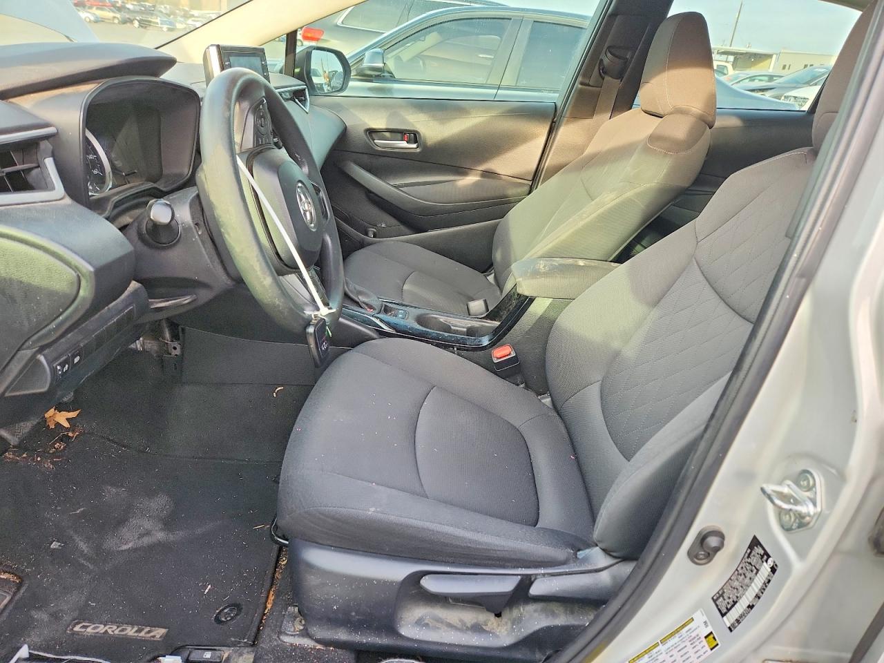 2020 TOYOTA COROLLA LE photo 19