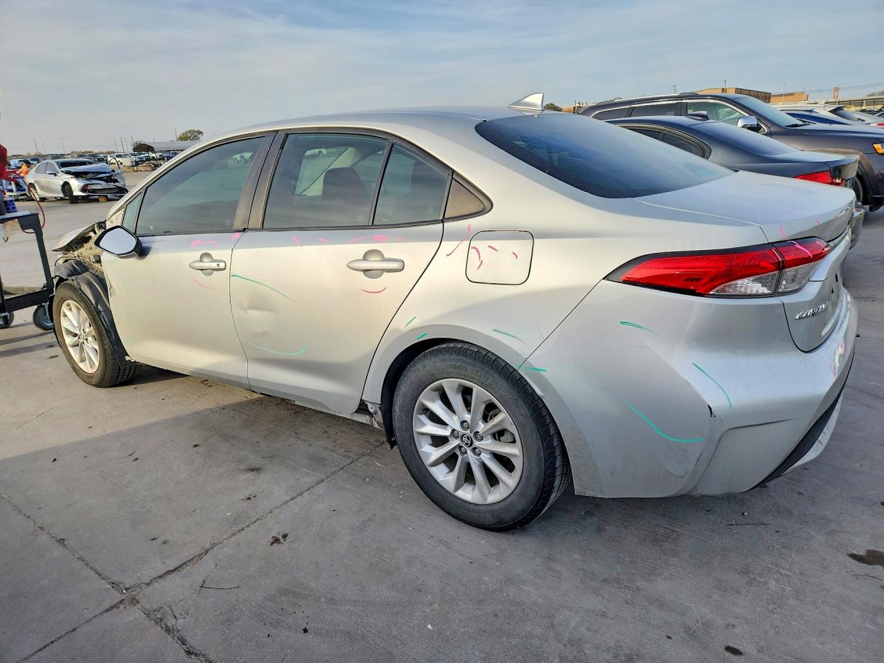 2020 TOYOTA COROLLA LE photo 4